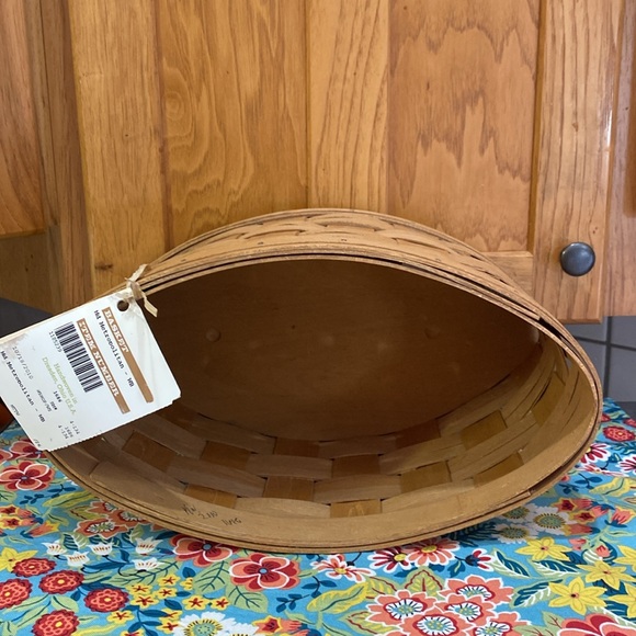 Longaberger 2010 Medium Metropolitan Item #1185239 Oval Basket. NO PROTECTOR. - Picture 8 of 8